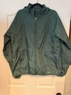 L.L.Bean Lightweight Packable Windbreaker